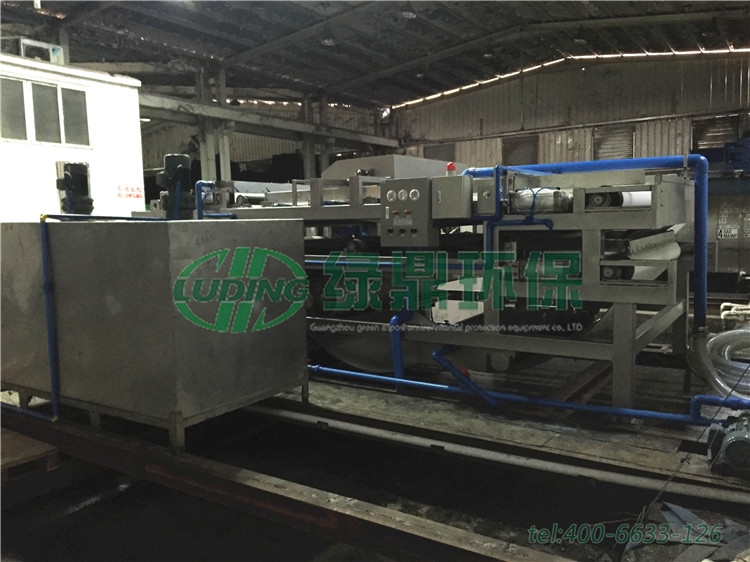 帶式壓濾機(jī)發(fā)往香港處理工廠污泥