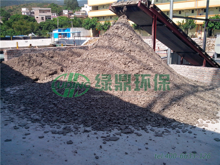 聚丙烯酰胺帶式壓濾機(jī)處理肇慶陶瓷廠泥漿案例