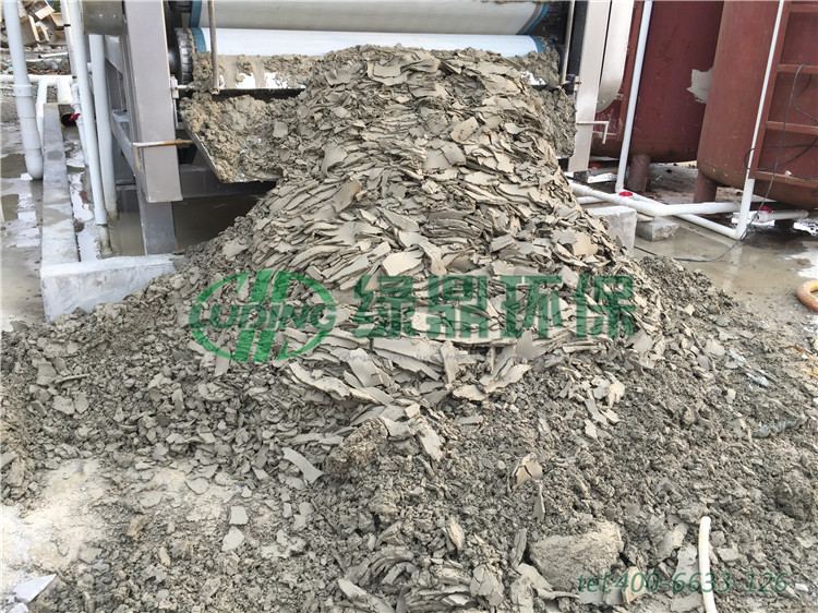 惠州礦場(chǎng)礦山污泥用的帶式壓濾機(jī)使用現(xiàn)場(chǎng) 1