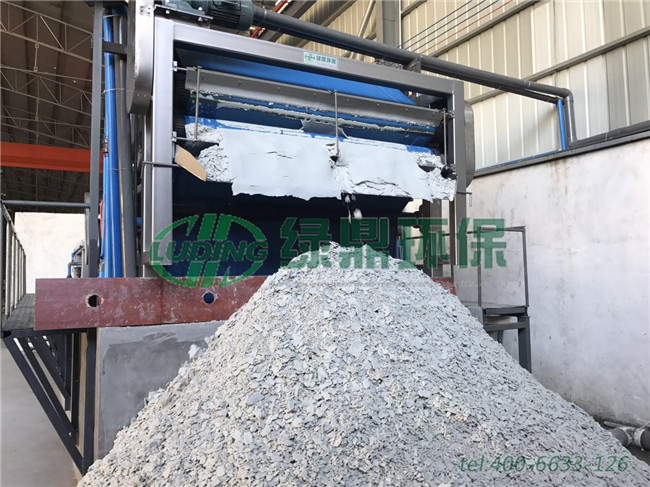 廣東佛山鋁業(yè)鋁材廠帶式壓濾機(jī)處理現(xiàn)場(chǎng) 6