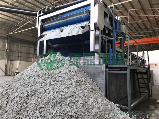 廣東佛山鋁業(yè)鋁材廠帶式壓濾機(jī)處理現(xiàn)場(chǎng) 1