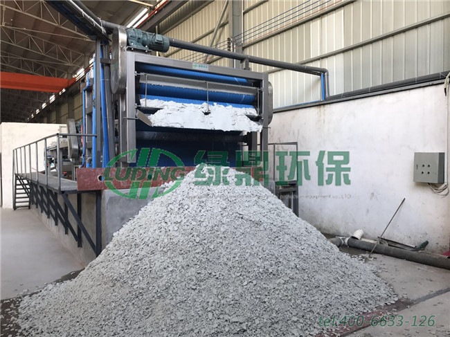 廣東佛山鋁業(yè)鋁材廠帶式壓濾機(jī)處理現(xiàn)場(chǎng) 7