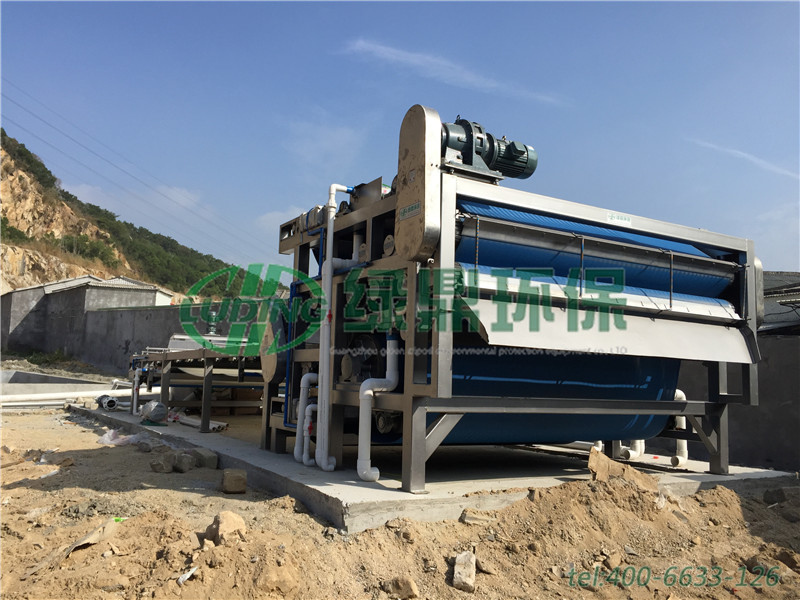 汕頭澄海帶式壓濾機(jī)處理建筑污泥案例 4