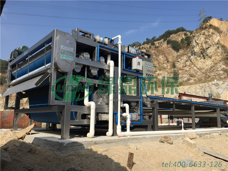 汕頭澄海帶式壓濾機(jī)處理建筑污泥案例 5