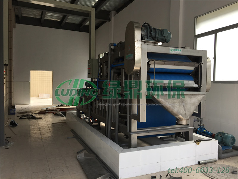 廈門鎢金屬廢泥帶式壓濾機(jī)處理案例 4