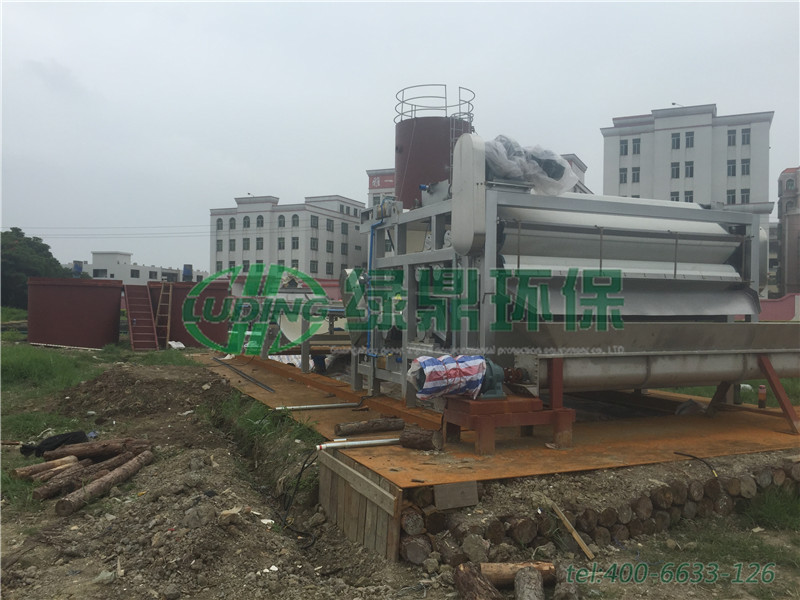 汕頭河道淤泥帶式壓濾機處理工程 3