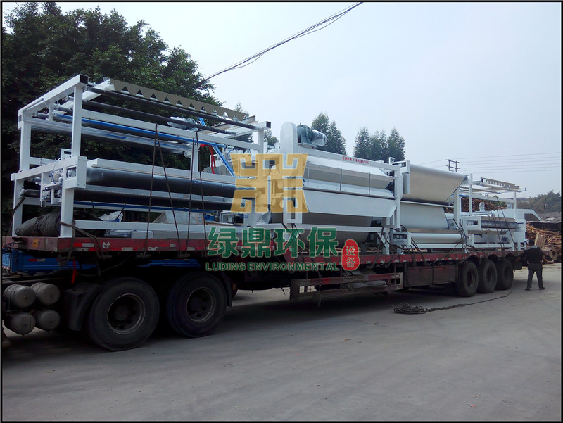 帶式壓濾機(jī)用于茅箭污泥處理項(xiàng)目