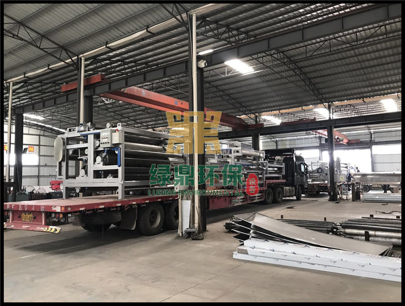 帶式壓濾機(jī)應(yīng)用理縣污水廠(chǎng)工程