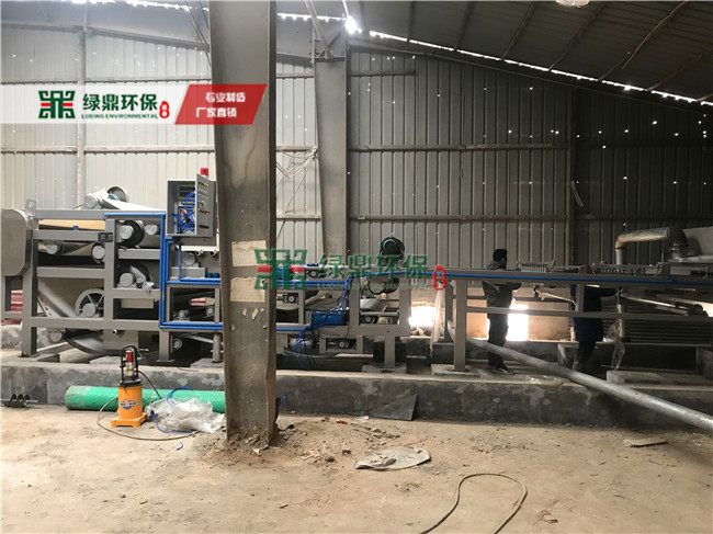 帶式壓濾機(jī)肇慶沙場(chǎng)泥漿處理工程 3